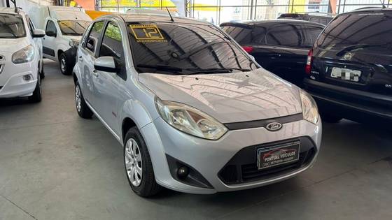 FORD FIESTA 1.6 MPI CLASS HATCH 8V FLEX 4P MANUAL